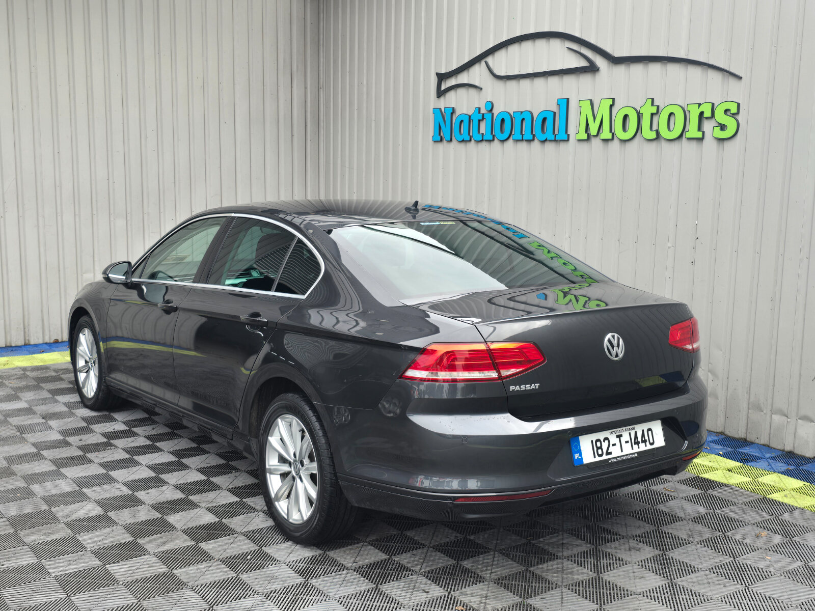 2018 Volkswagen Passat 2.0 TDI 18" wheels Highline - Image 6