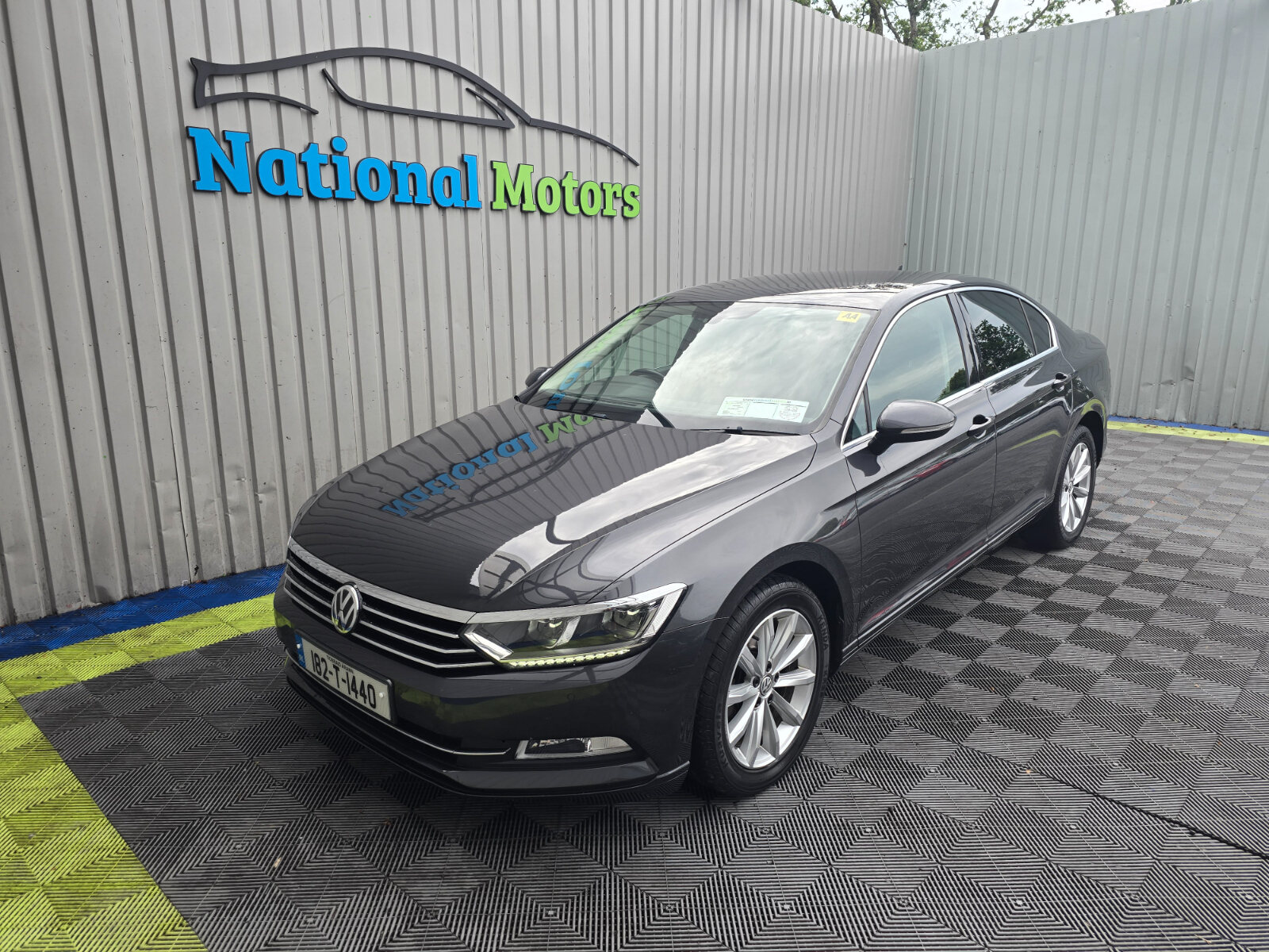 2018 Volkswagen Passat 2.0 TDI 18" wheels Highline - Image 8