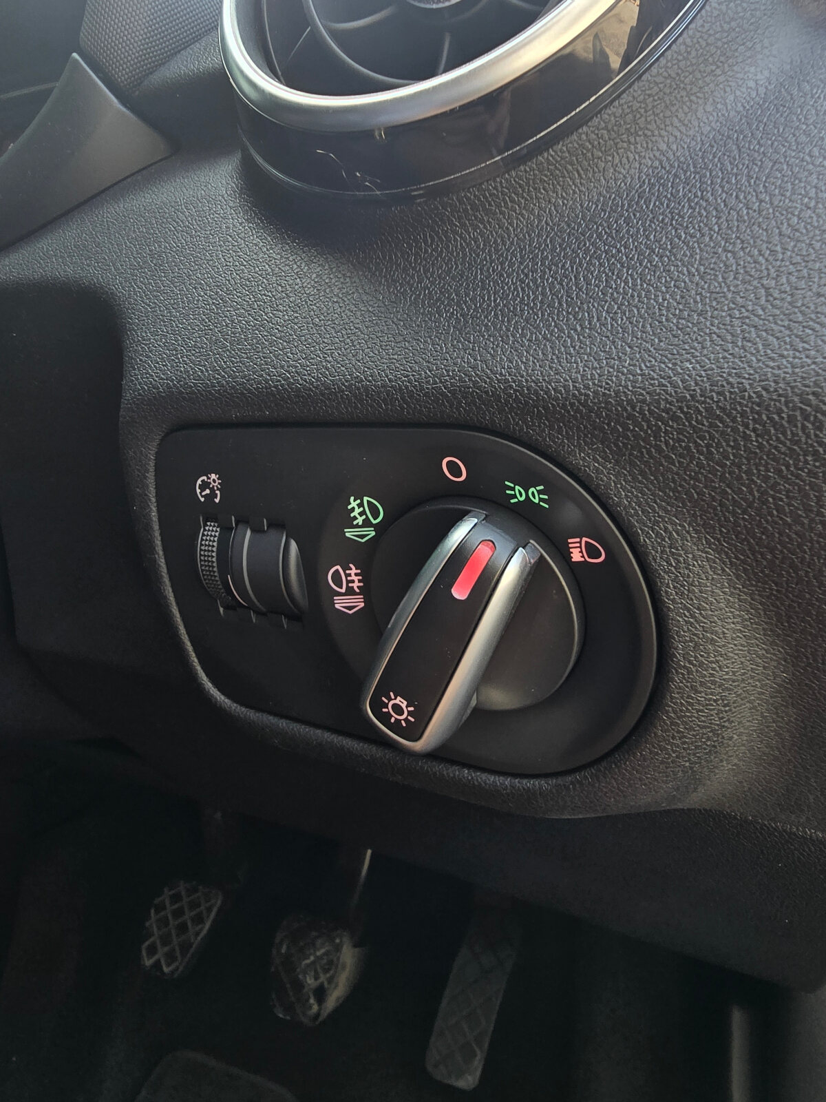 2016 Audi A1 1.4TDI S Line - Image 19