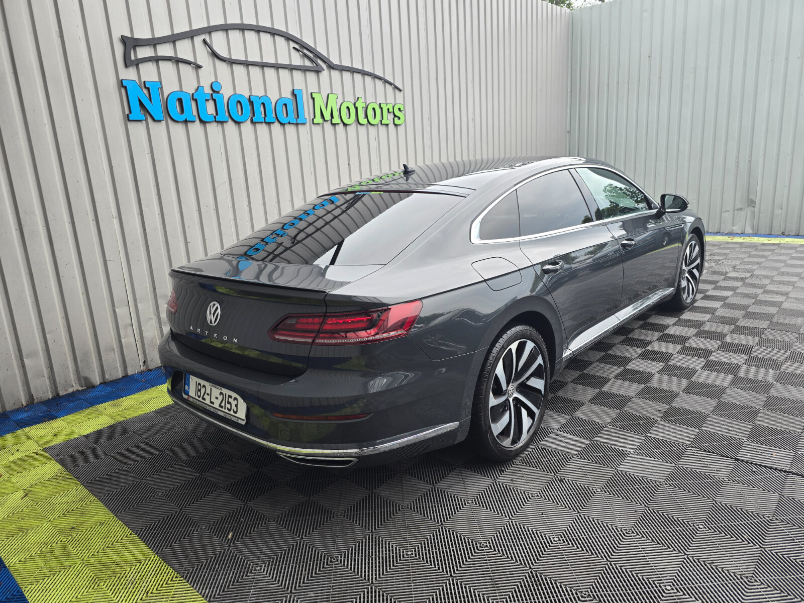 2018  Volkswagen Arteon 2.0TDI R-LINE - Image 3