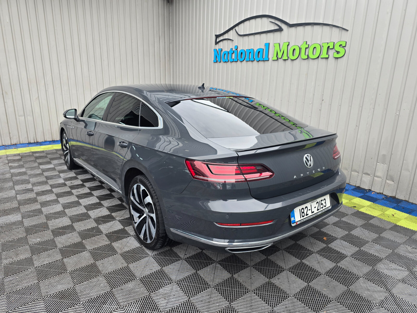 2018  Volkswagen Arteon 2.0TDI R-LINE - Image 5
