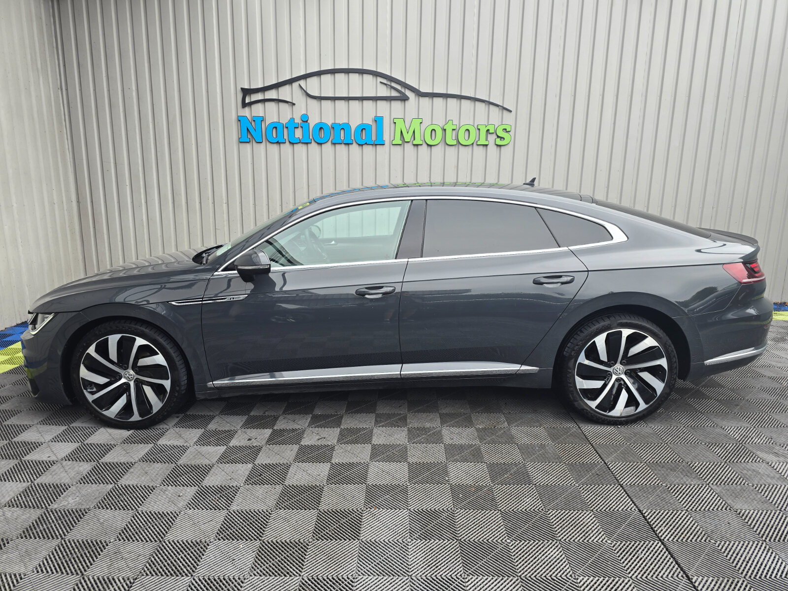 2018  Volkswagen Arteon 2.0TDI R-LINE - Image 6