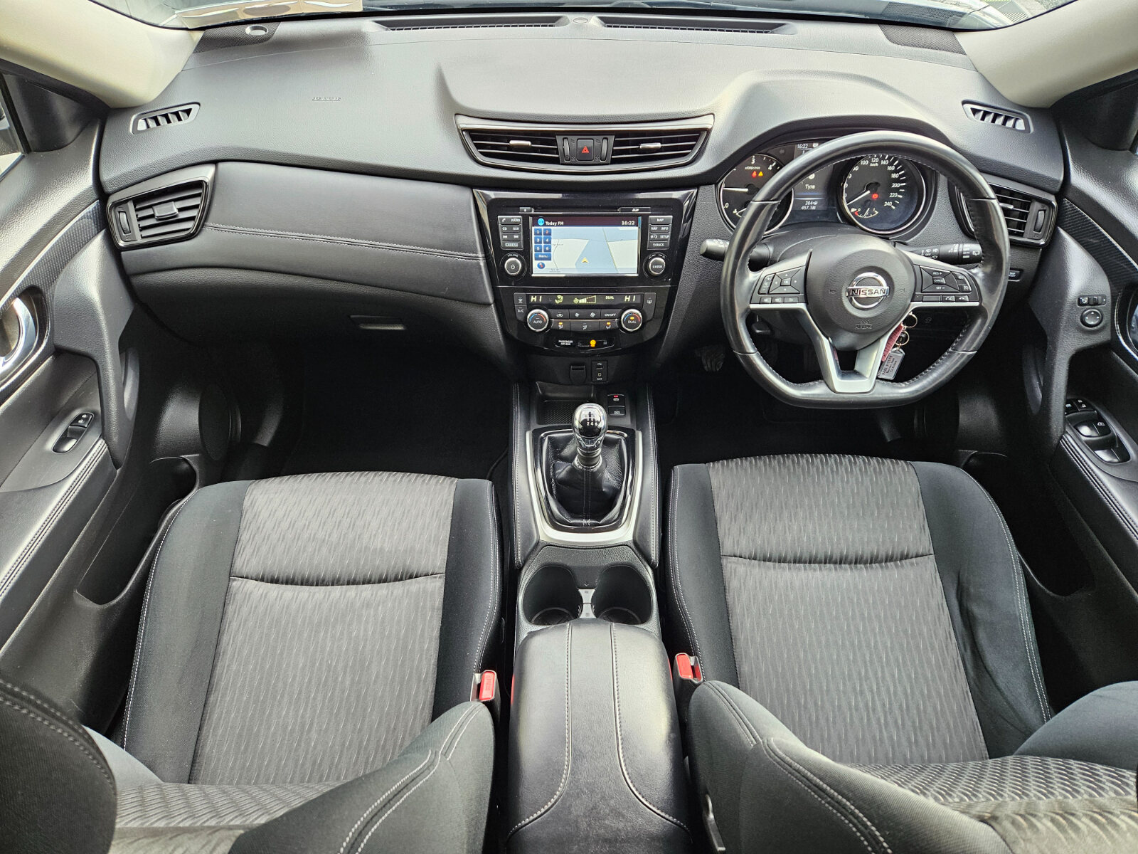 2020 Nissan X-Trail SV 1.7 DCi 5 Seater - Image 11