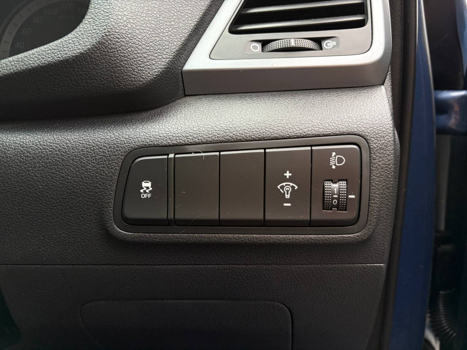 2016 Hyundai Tucson 1.7 D Executive - Image 18