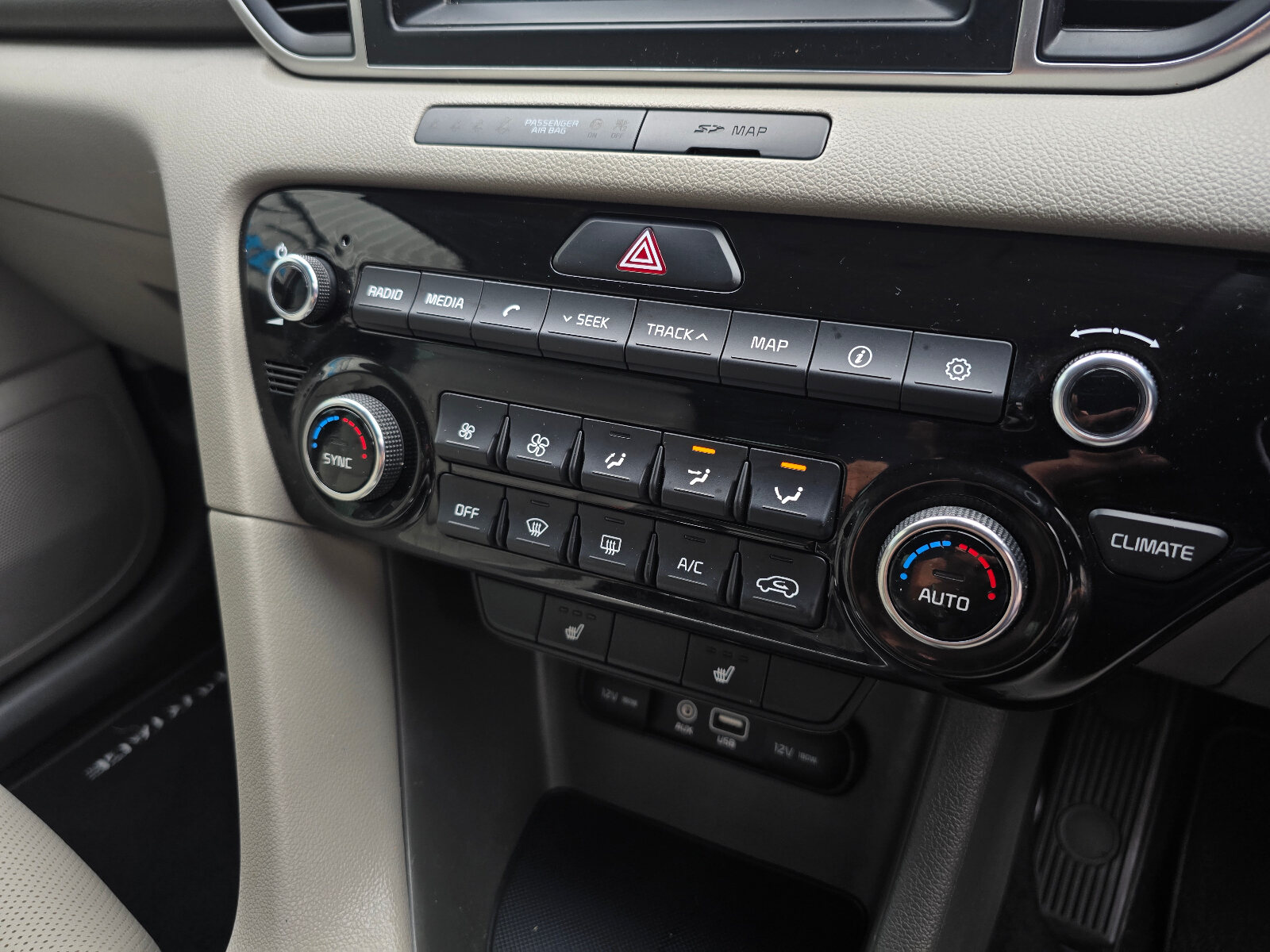 2018 Kia Sportage 1.7 PLATINUM - Image 16