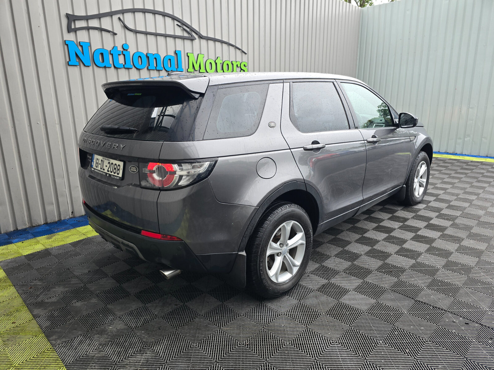 2016  Discovery Sport 2.0 TD4 AUTO SE - Image 3