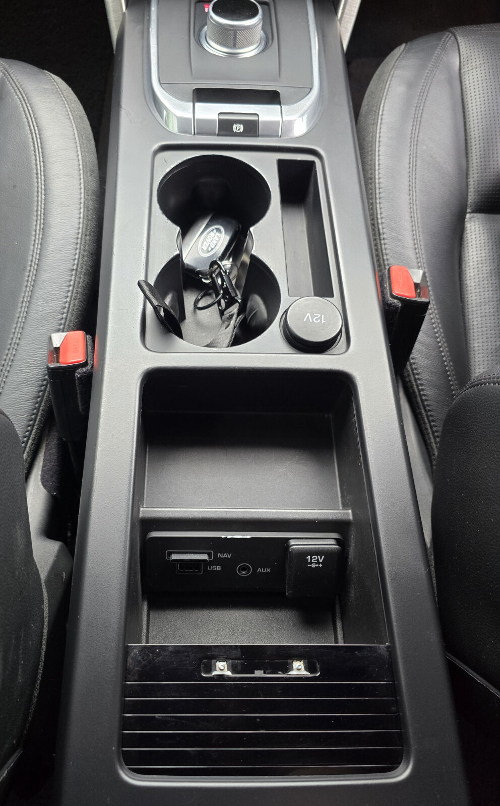 2016  Discovery Sport 2.0 TD4 AUTO SE - Image 17