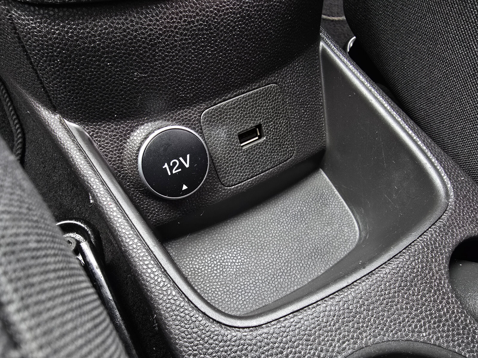 2017 Ford Fiesta ZETEC 1.0 Petrol - Image 14