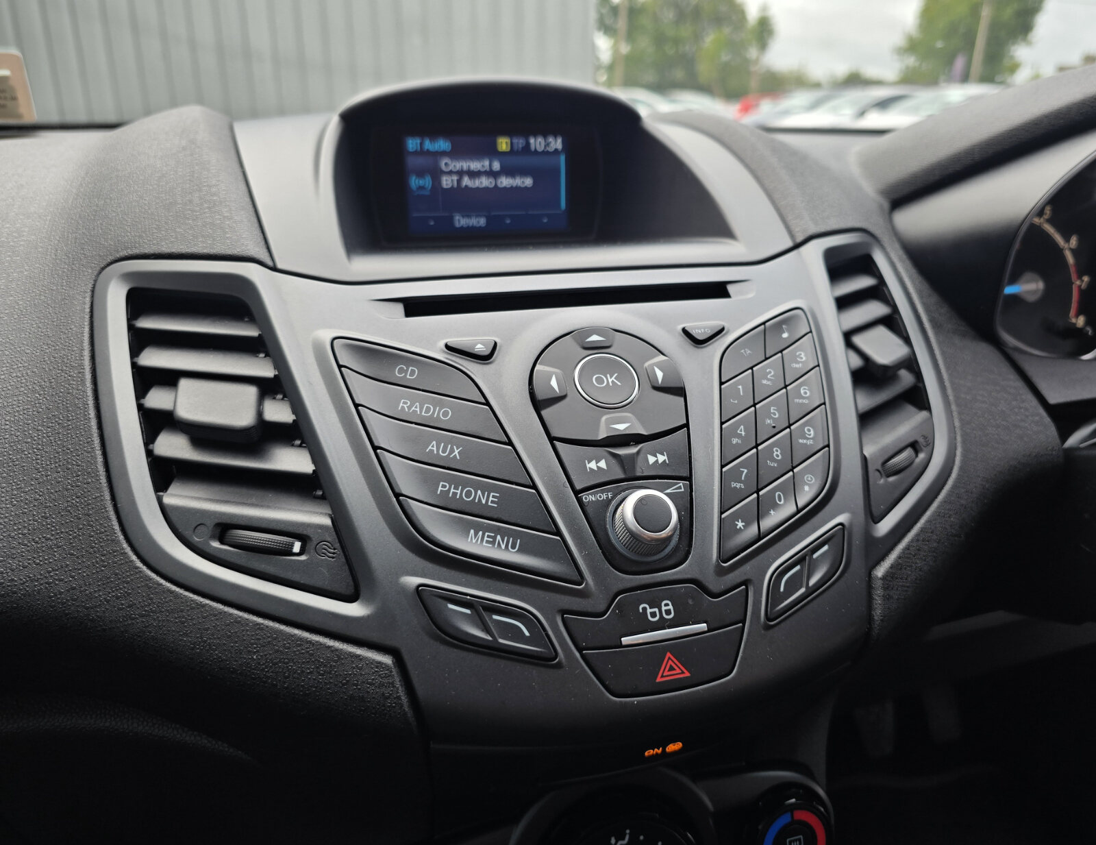 2017 Ford Fiesta ZETEC 1.0 Petrol - Image 16