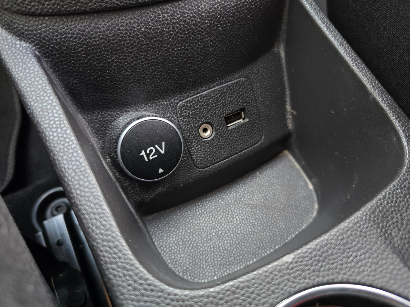 2014 Ford Fiesta TITANIUM 1.0 PETROL - Image 12