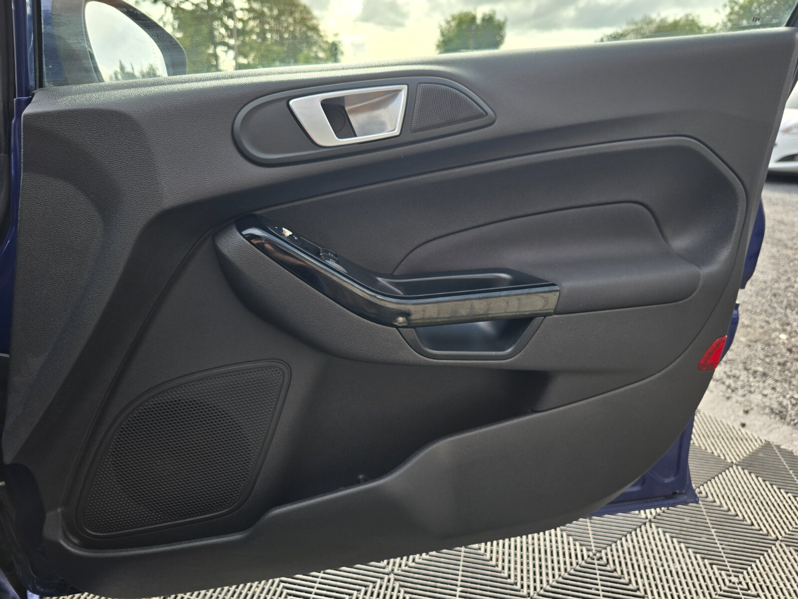 2014 Ford Fiesta TITANIUM 1.0 PETROL - Image 17