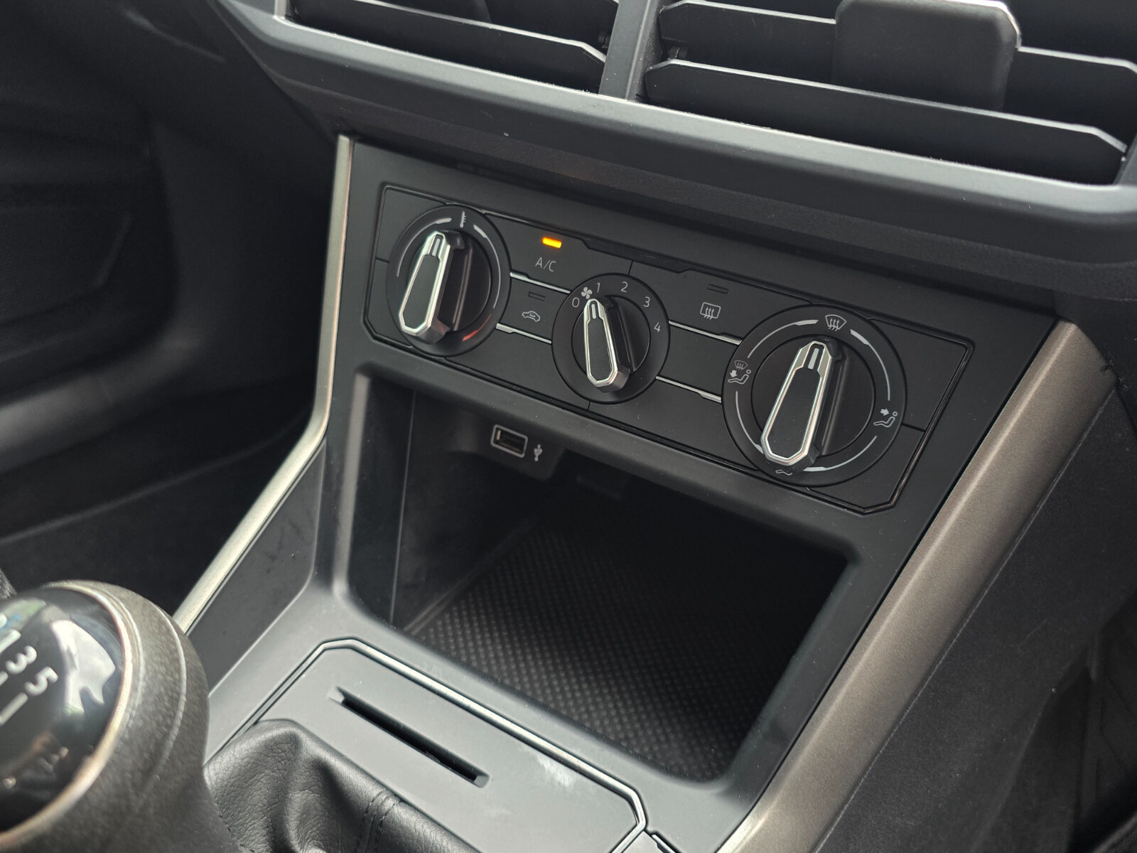 2018 Volkswagen Polo 1.0P TSI Launch Edition - Image 15