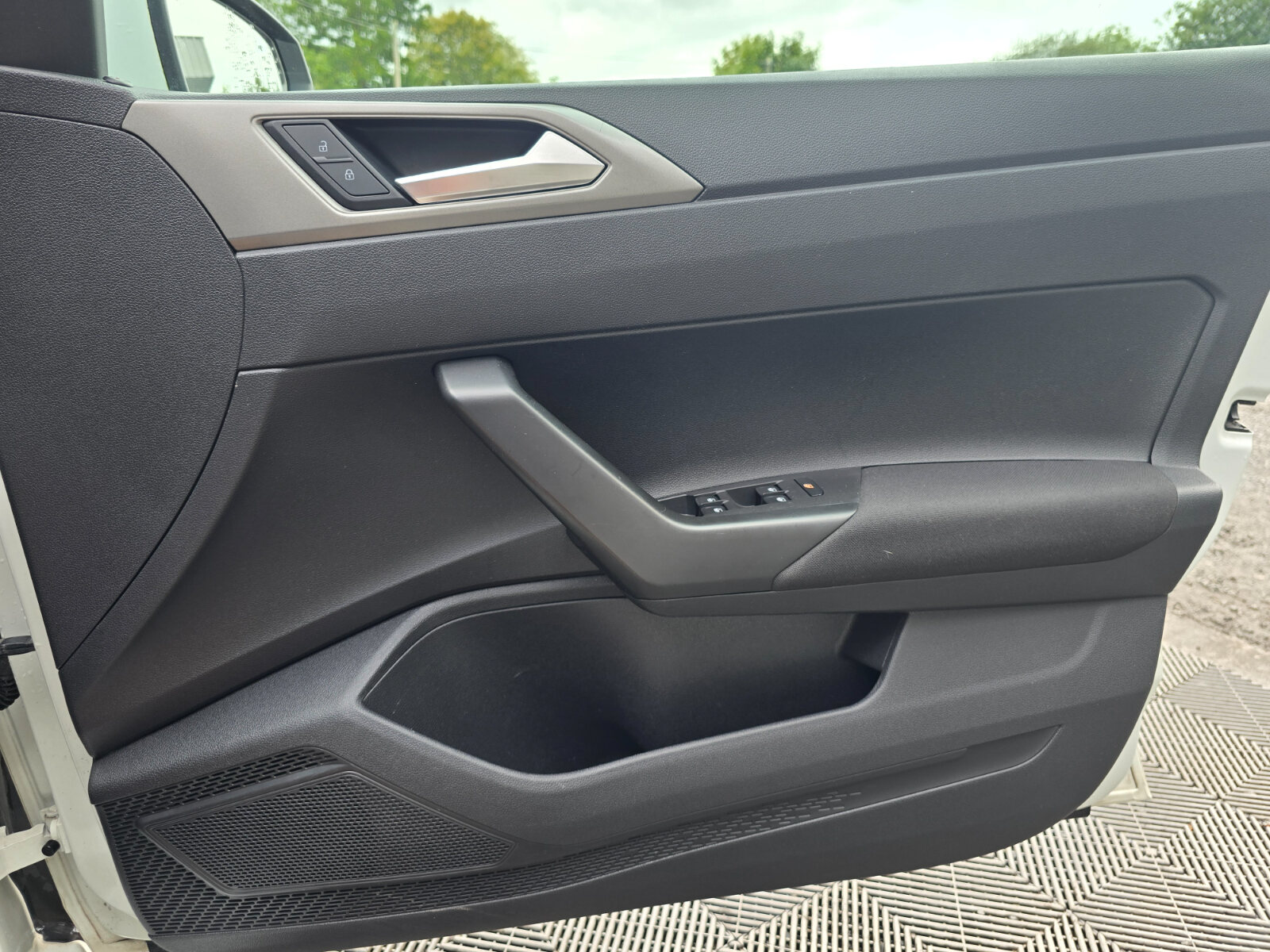2018 Volkswagen Polo 1.0P TSI Launch Edition - Image 18