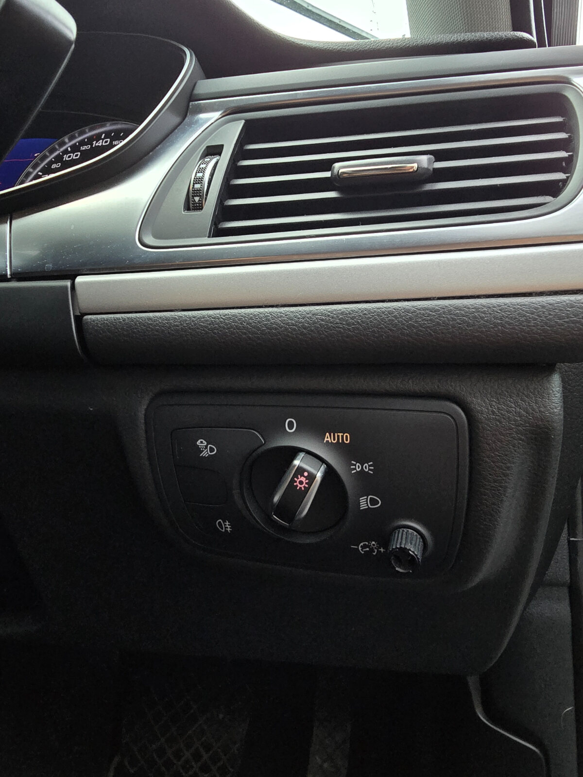 2015 Audi A6 2.0TDI Ultra S-Tronic Automatic - Image 18