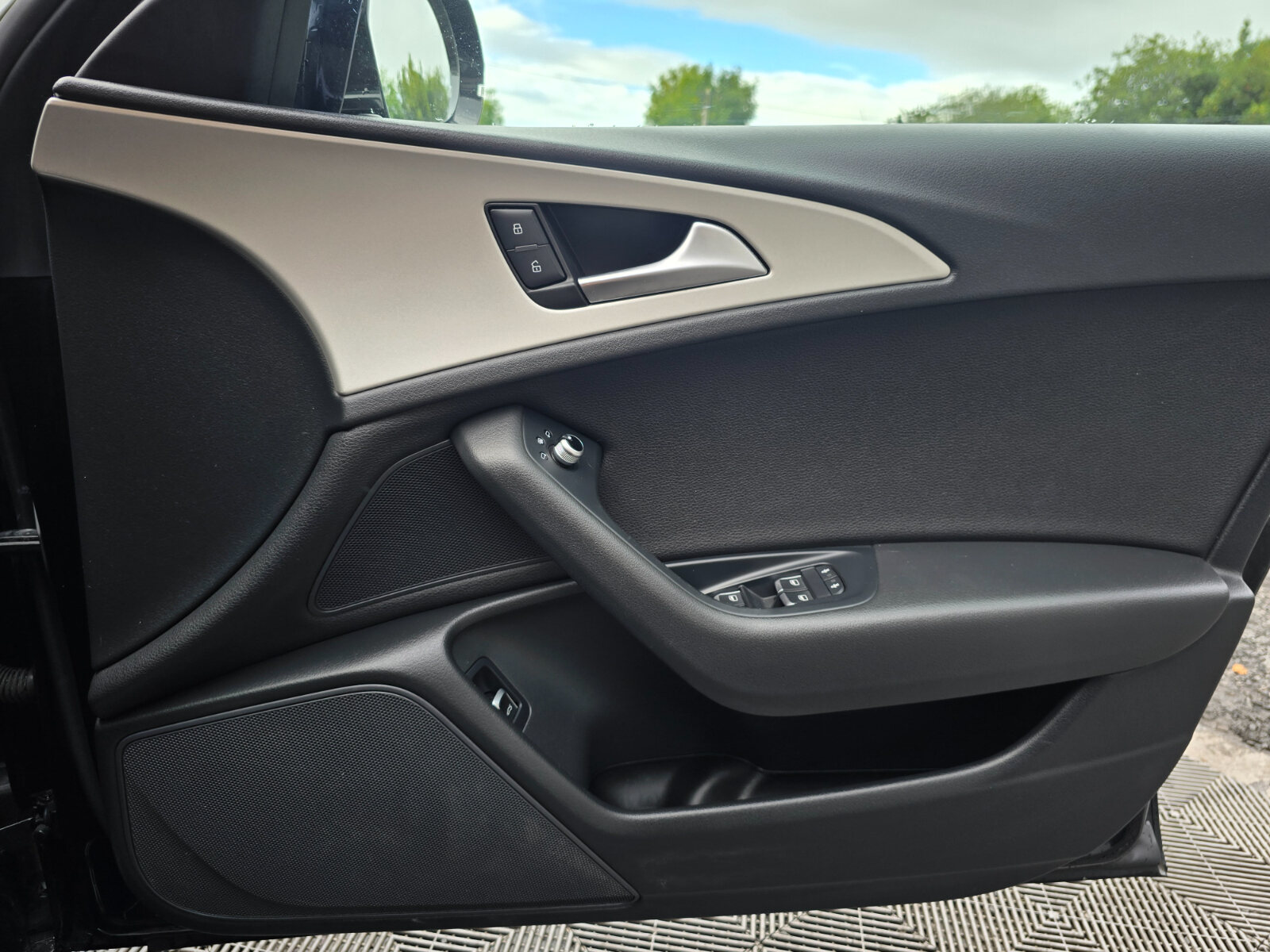 2015 Audi A6 2.0TDI Ultra S-Tronic Automatic - Image 19