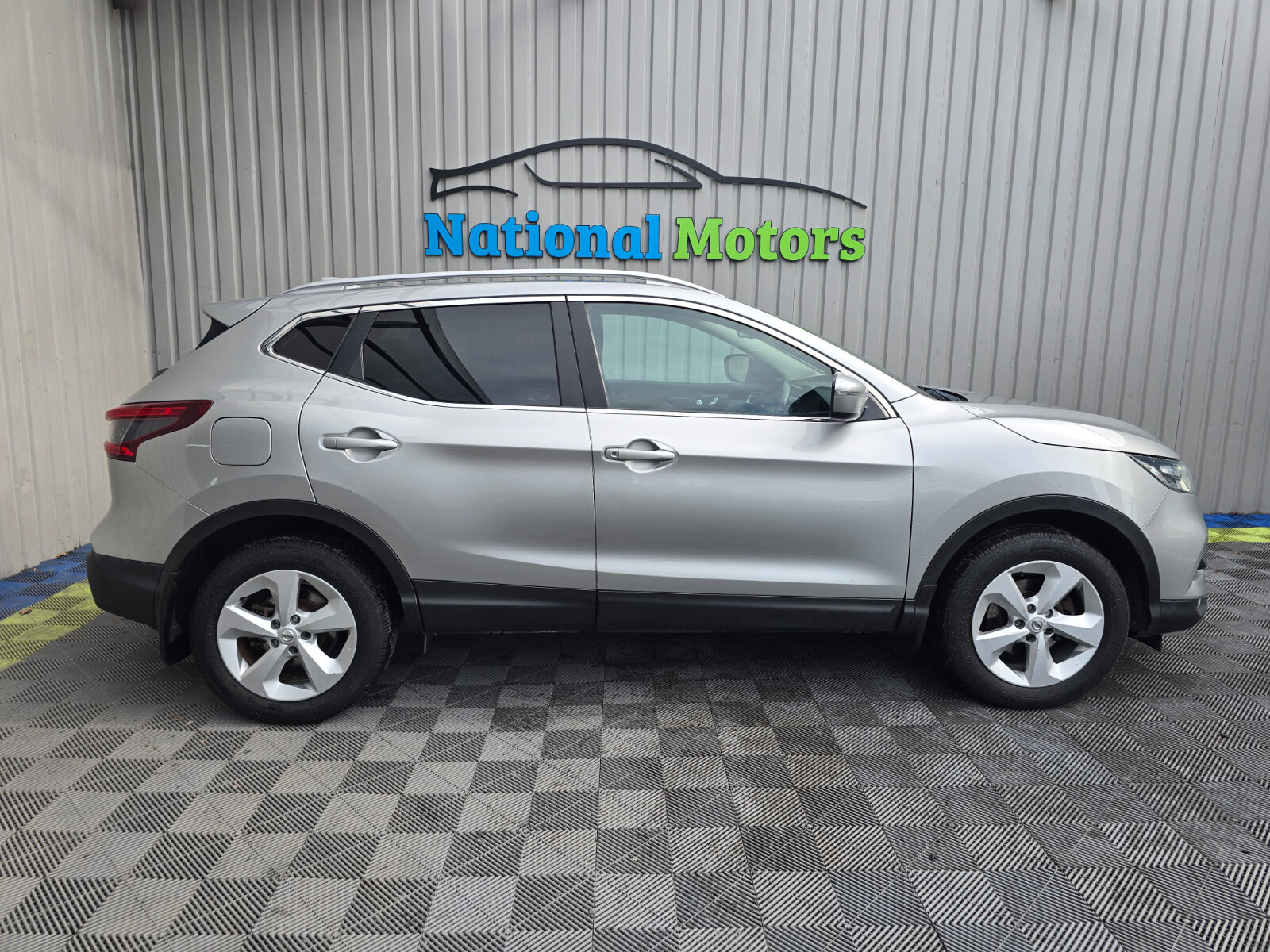 2018 Nissan Qashqai 1.2 PETROL SV - Image 2
