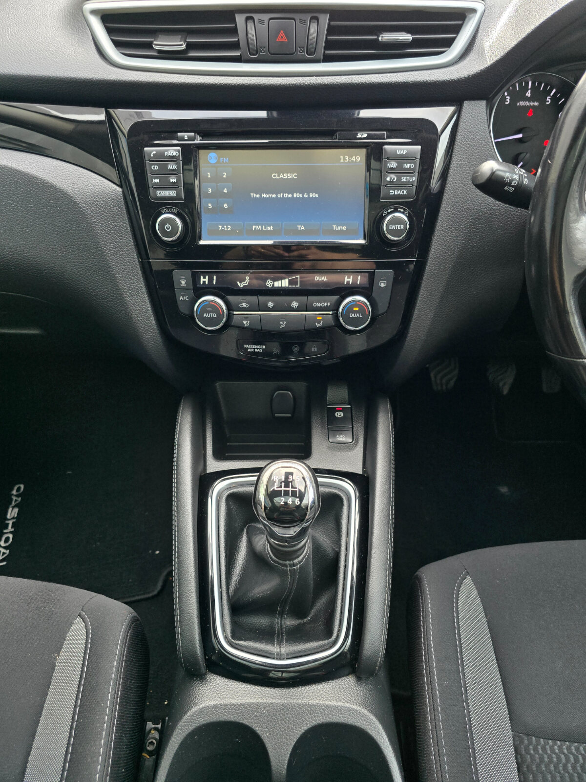 2018 Nissan Qashqai 1.2 PETROL SV - Image 14