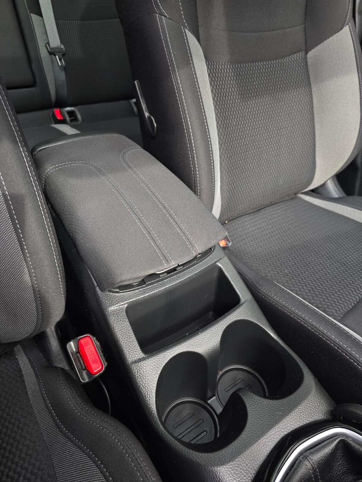 2018 Nissan Qashqai 1.2 PETROL SV - Image 15