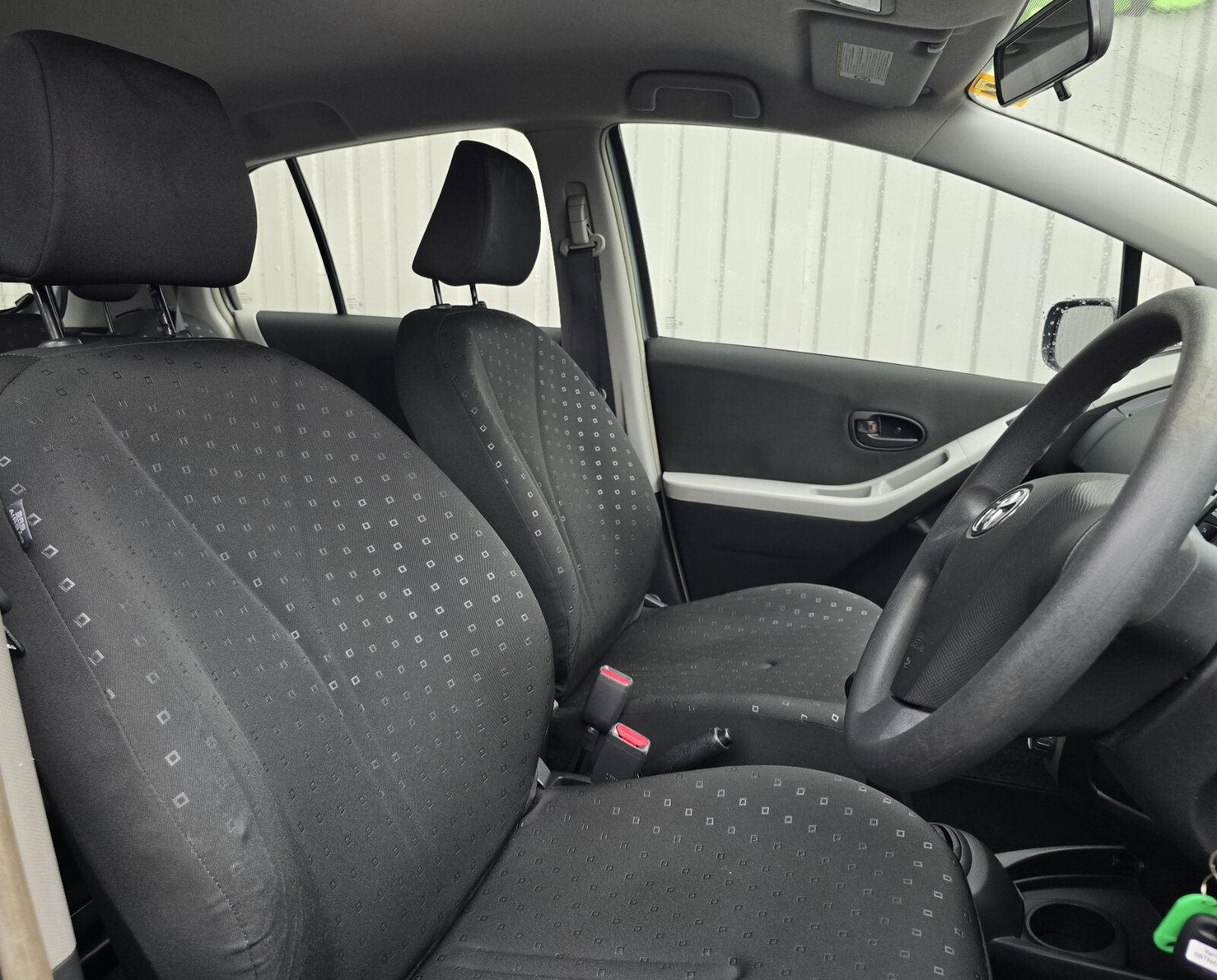 2008 Toyota Yaris 1.0 VVT-i Terra - Image 11