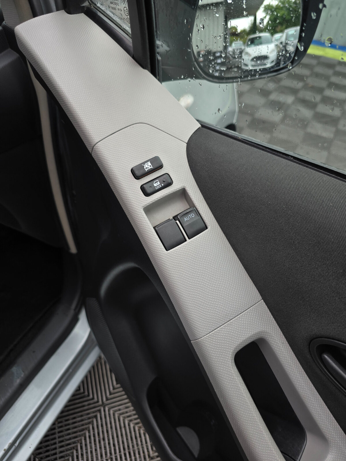 2008 Toyota Yaris 1.0 VVT-i Terra - Image 18