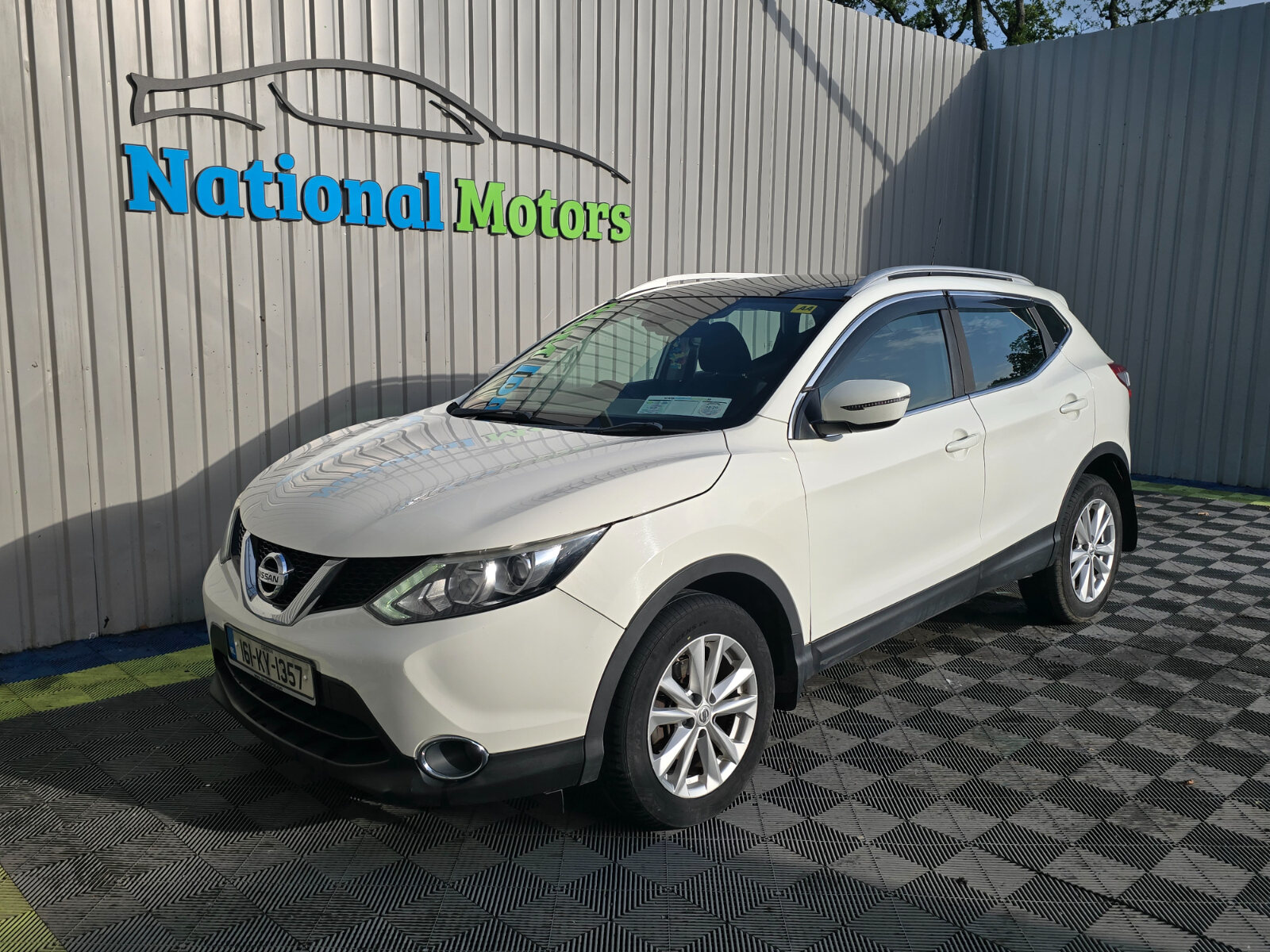 2016 Nissan Qashqai 1.5 Diesel SV - Image 8