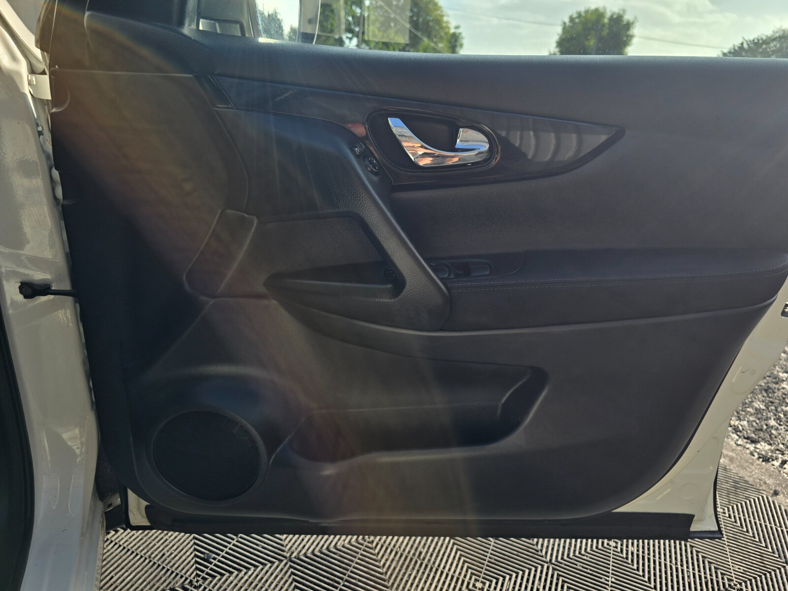 2016 Nissan Qashqai 1.5 Diesel SV - Image 18