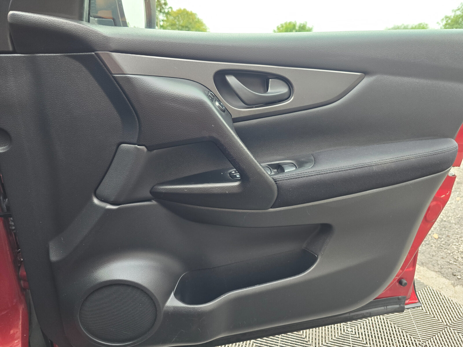 2014 Nissan Qashqai 1.5 Diesel  XE 4DR - Manual - Image 16
