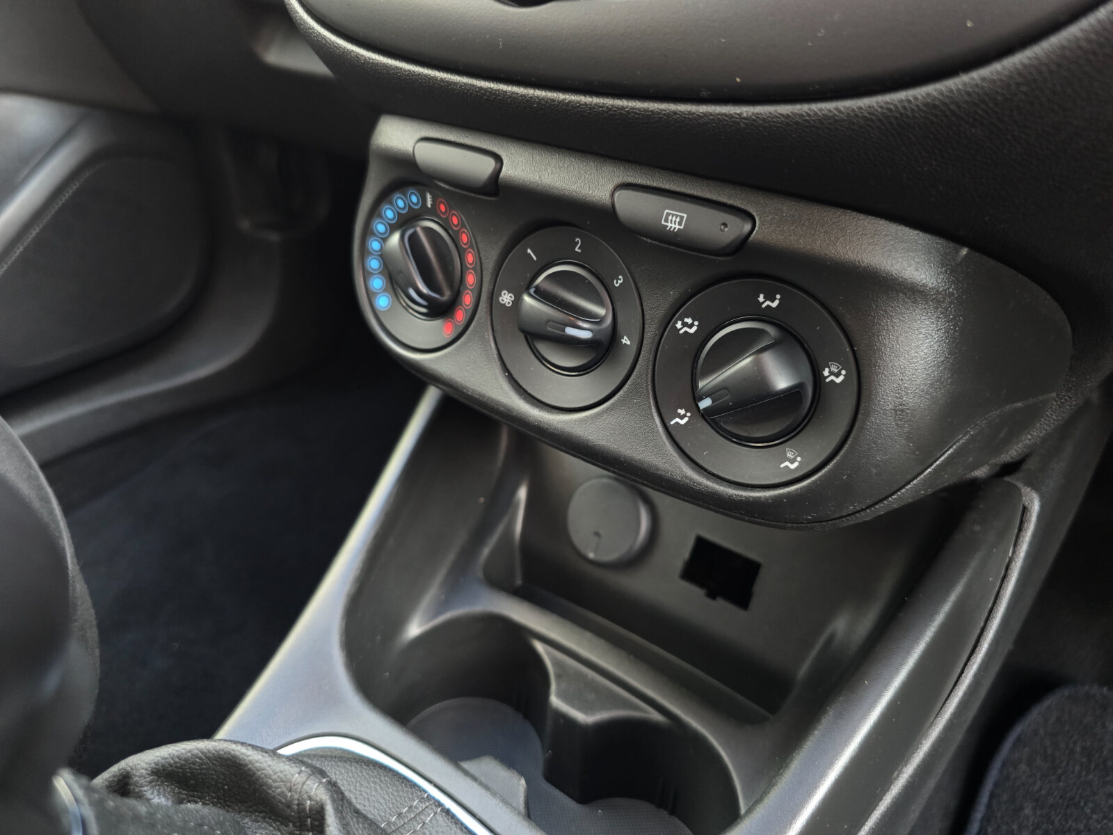 2019 Opel Corsa 1.4 Petrol - Image 13