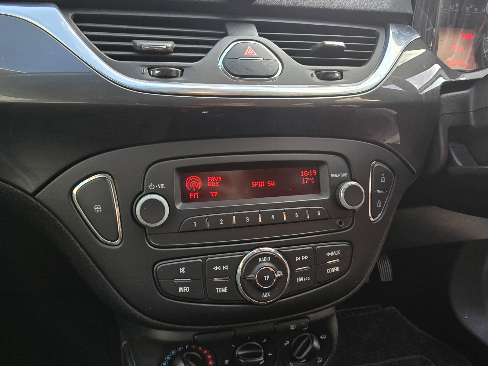 2019 Opel Corsa 1.4 Petrol - Image 14