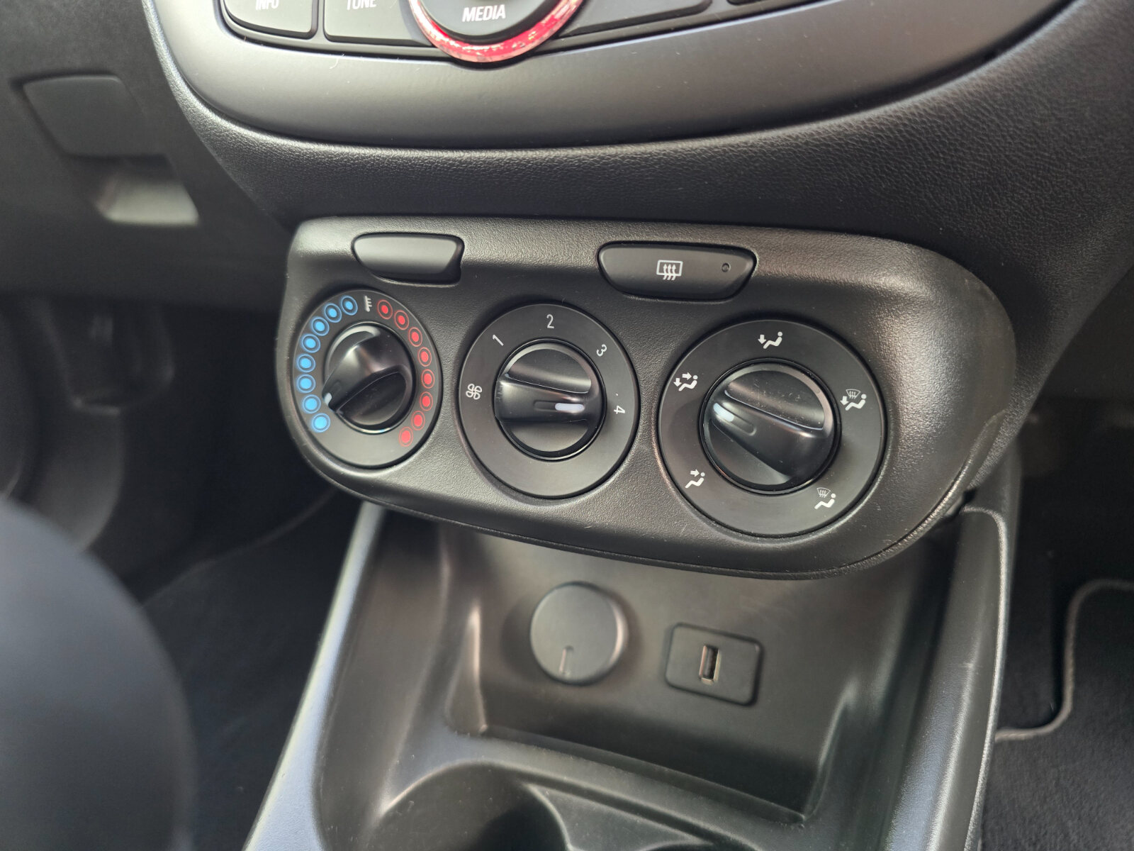 2019 Opel Corsa 1.4 120 Years Edition - Image 14
