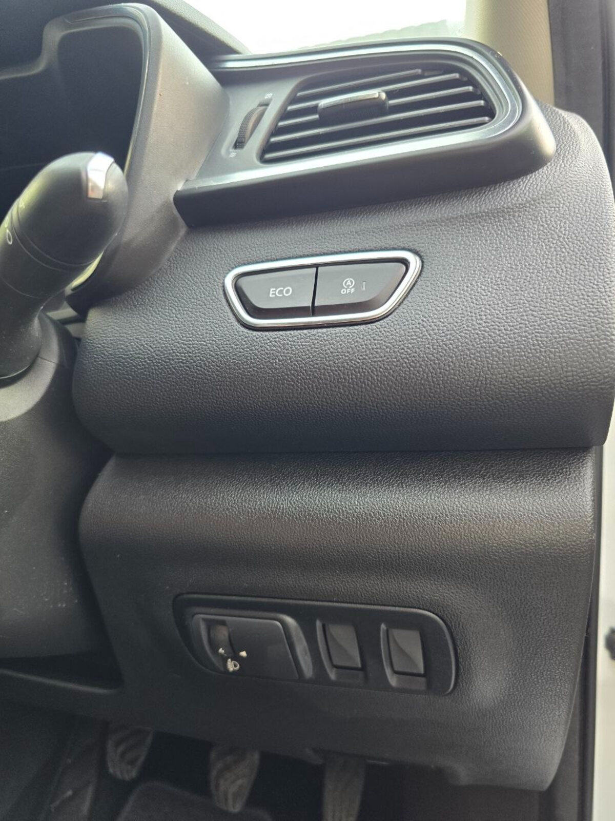 2019 Renault Kadjar 1.5 BLUE dCi Iconic - Image 18