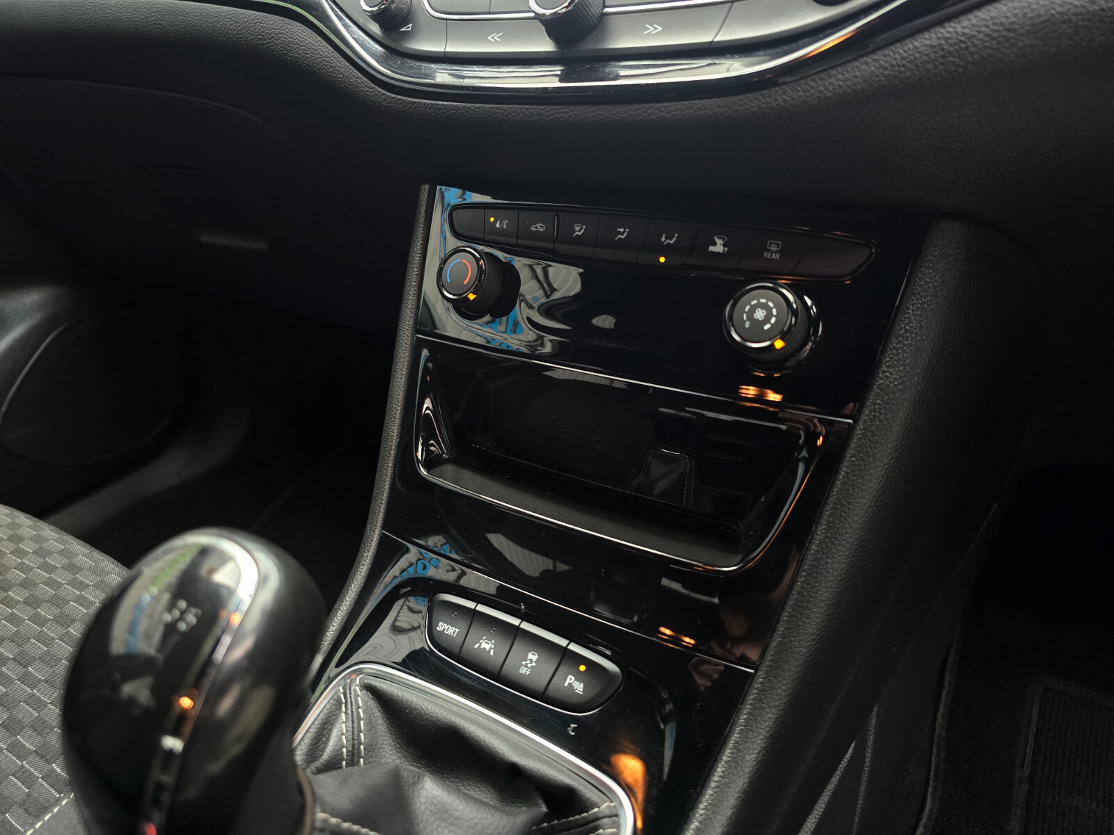 2017 Opel Astra 1.6CDTi Sri - Image 15