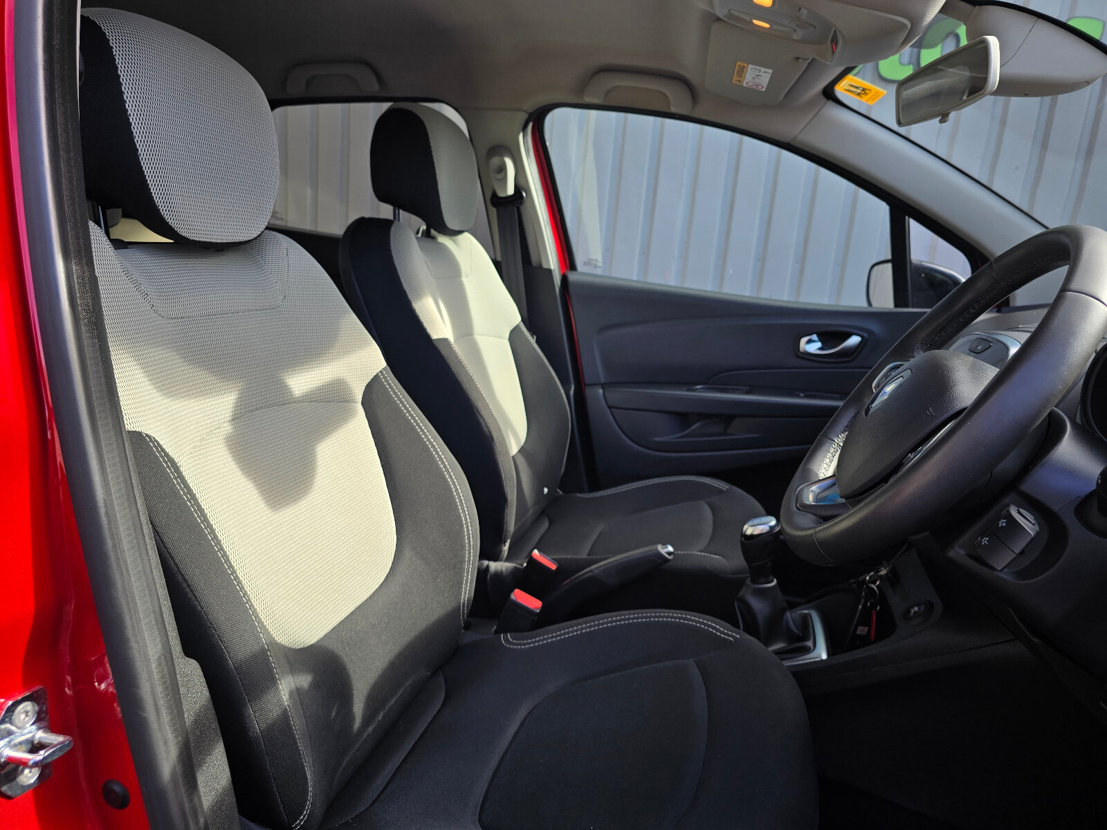 2019 Renault Captur 1.5 dCi ICONIC - Image 9