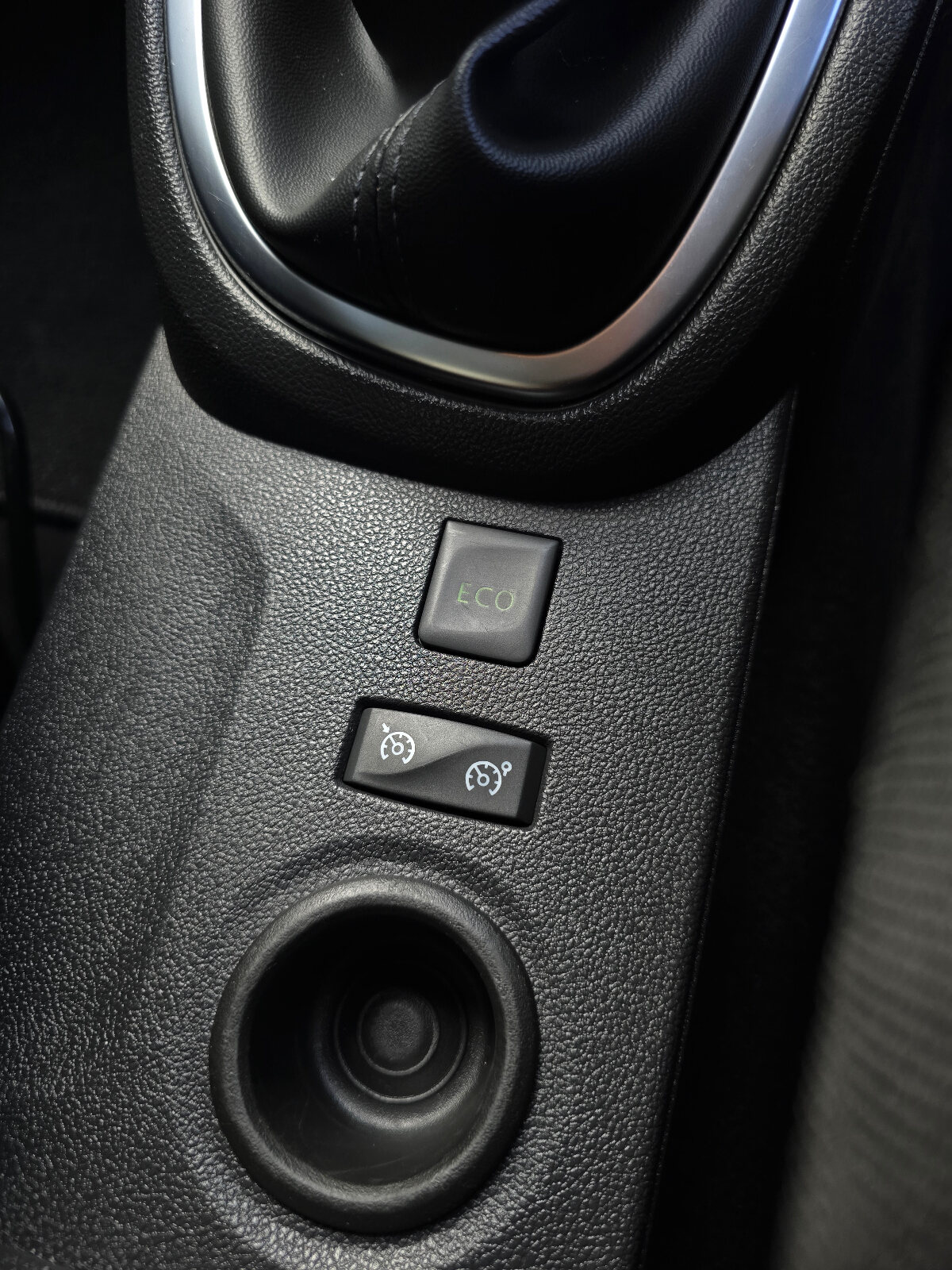 2019 Renault Captur 1.5 dCi ICONIC - Image 11