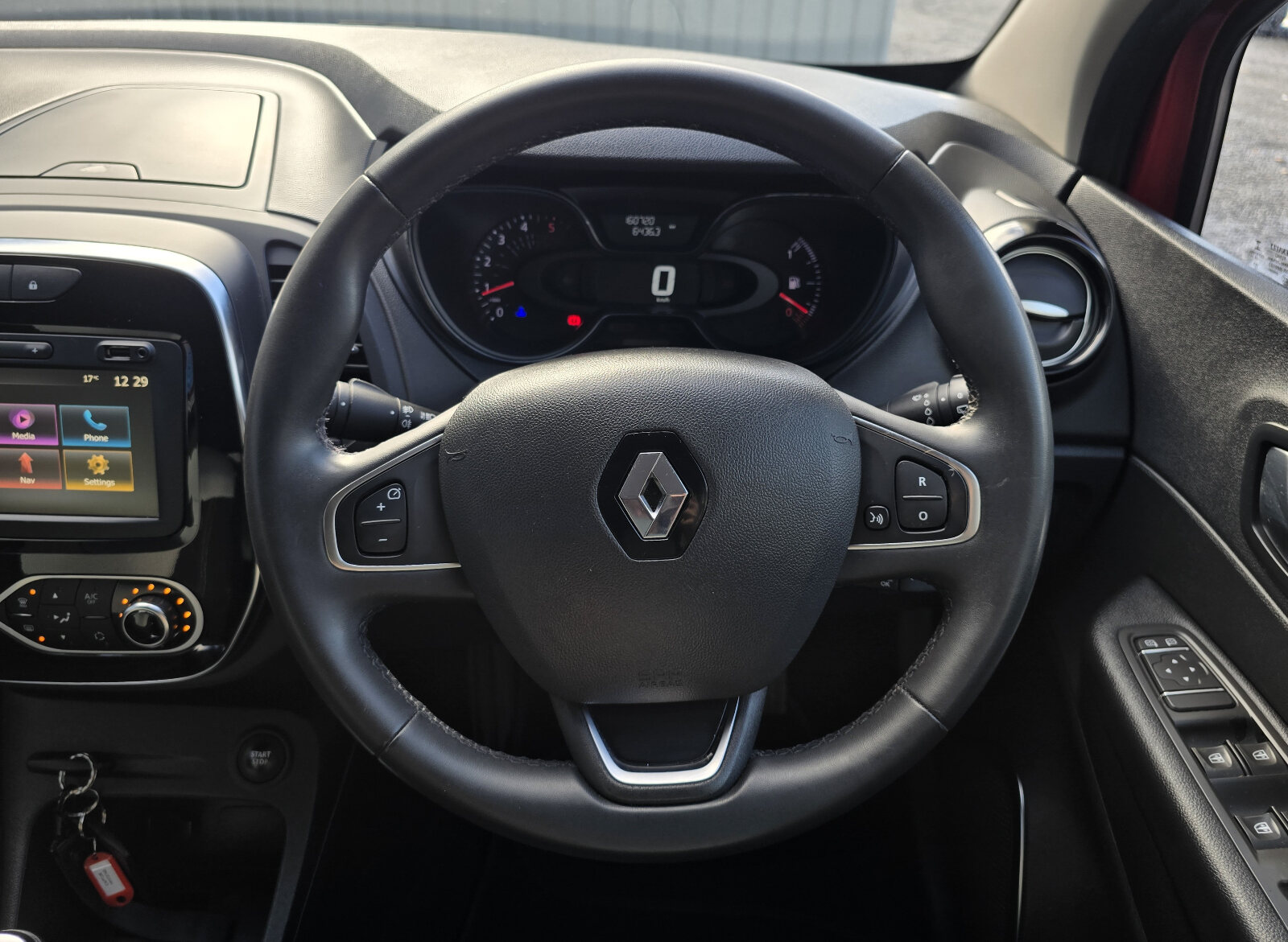 2019 Renault Captur 1.5 dCi ICONIC - Image 14