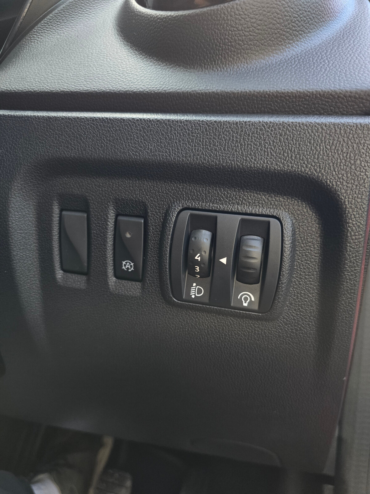 2019 Renault Captur 1.5 dCi ICONIC - Image 15