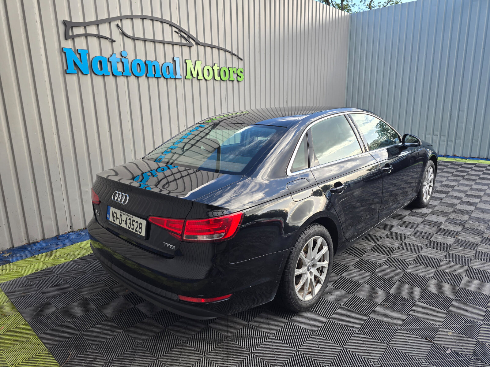 2016 Audi A4 1.4TFSI Attraction - Image 3