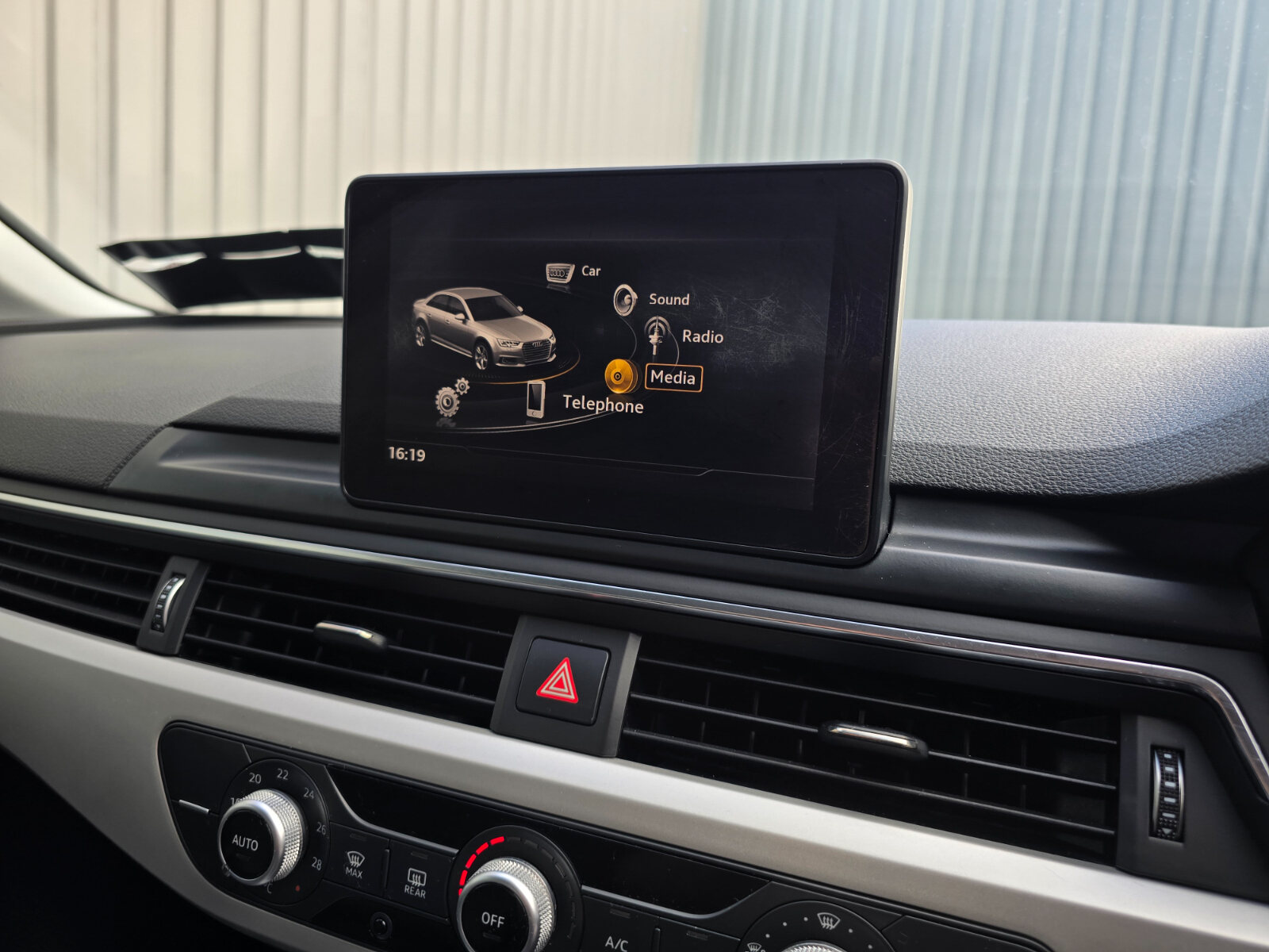 2016 Audi A4 1.4TFSI Attraction - Image 16