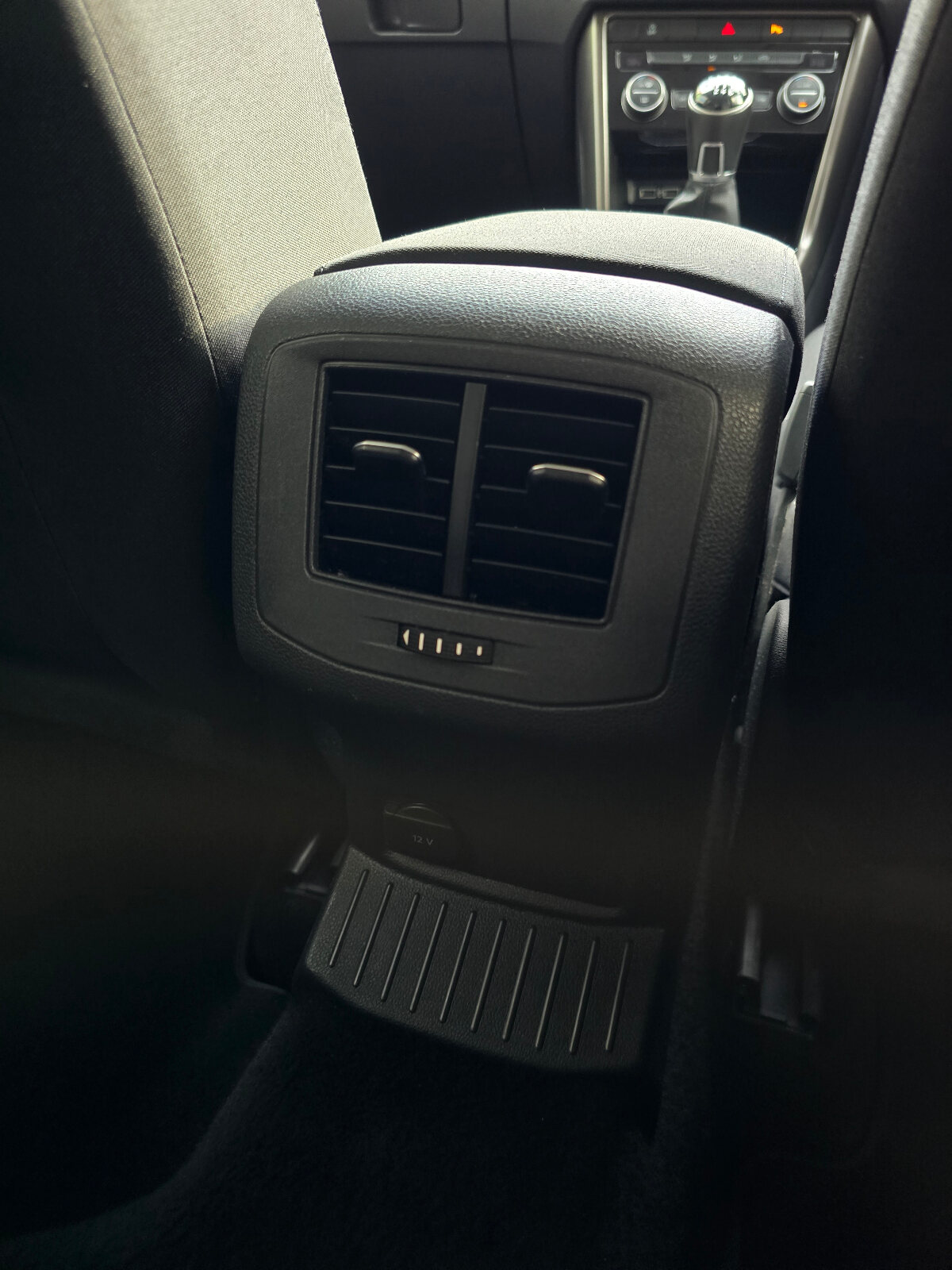 2019 Volkswagen T-Roc 1.6 TDI Design - Image 20