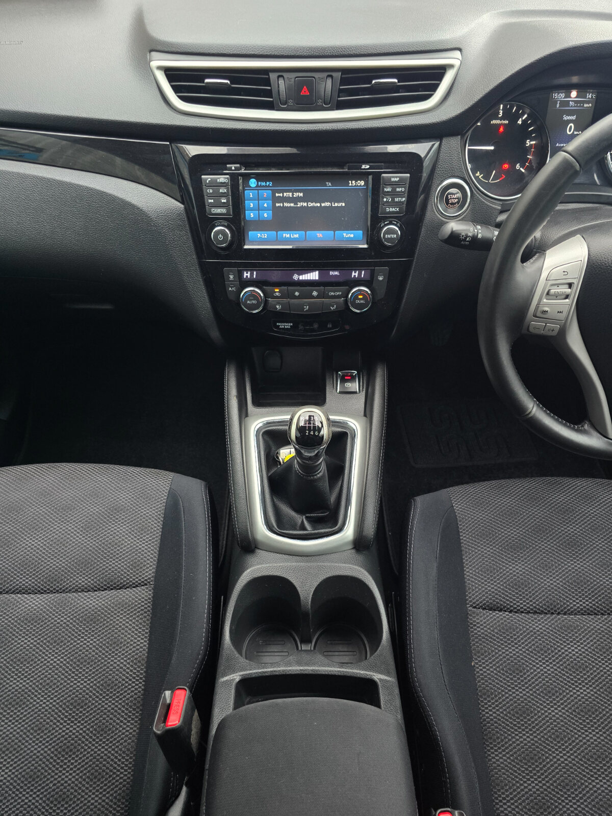 2014 Nissan Qashqai 1.5 DSL SV - Image 14