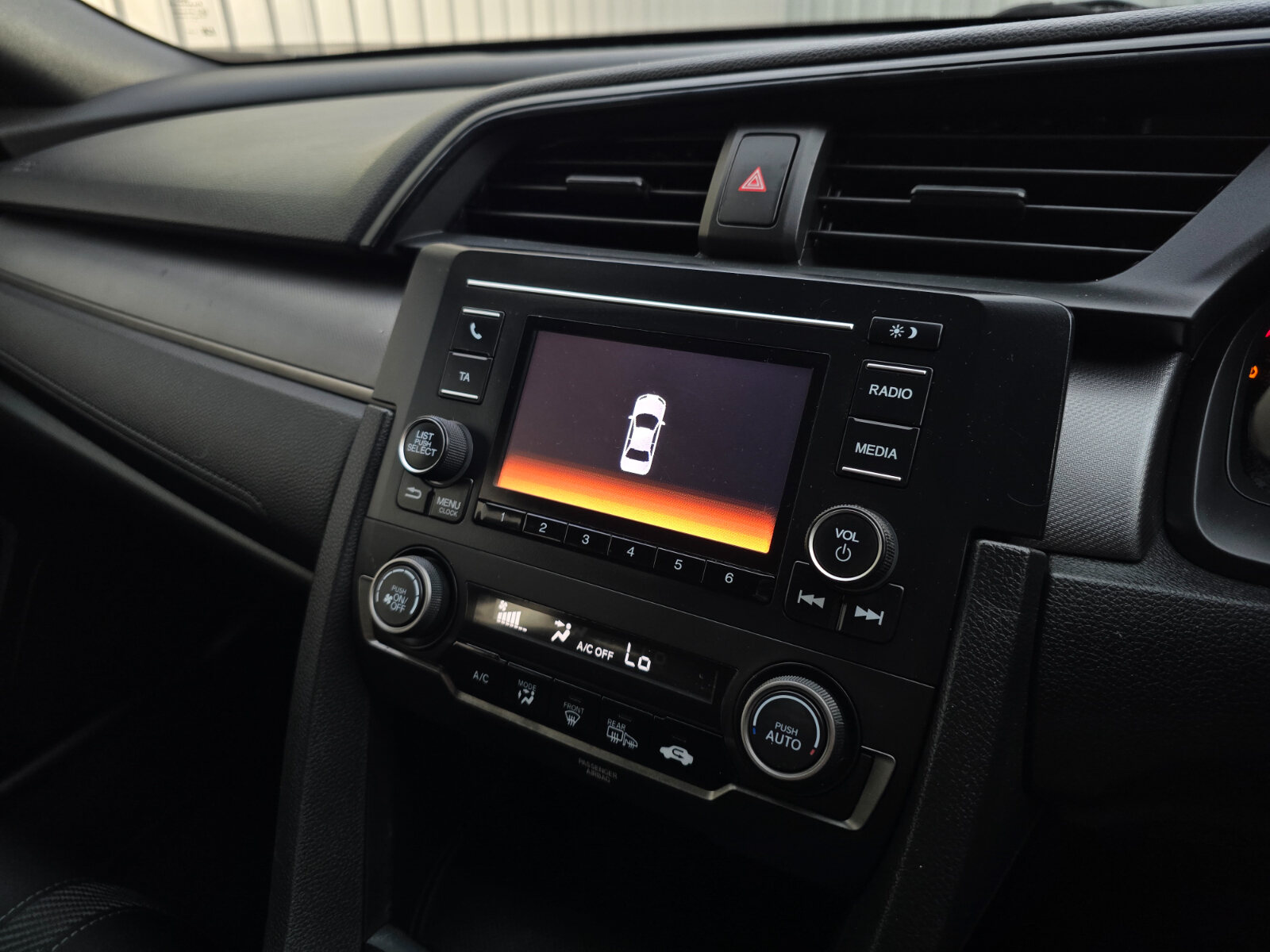 2018 Honda Civic 1.0 i-TECH Smart - Image 16