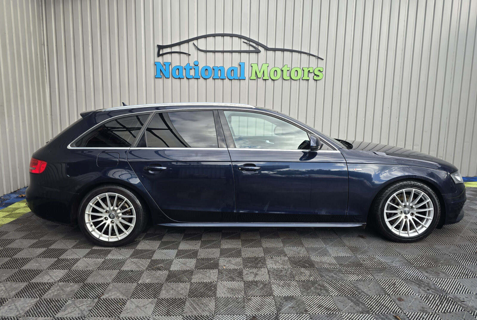 2008 Audi A4 2.0 TDI S LINE - Image 2