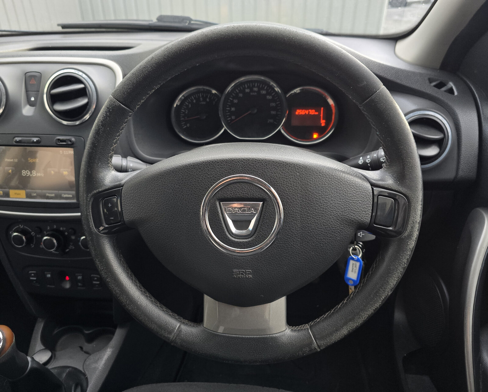 2015 Dacia Sandero Stepway 1.5 dCi SIGNATURE - Image 16