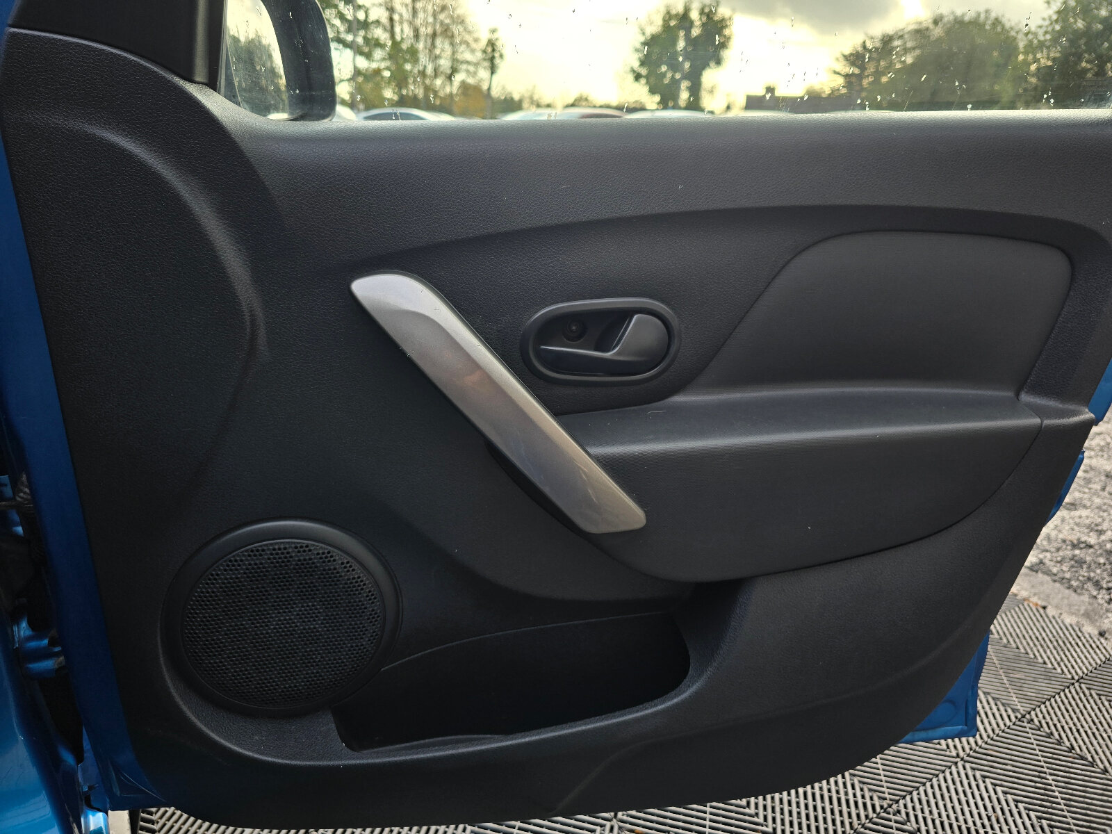2015 Dacia Sandero Stepway 1.5 dCi SIGNATURE - Image 17