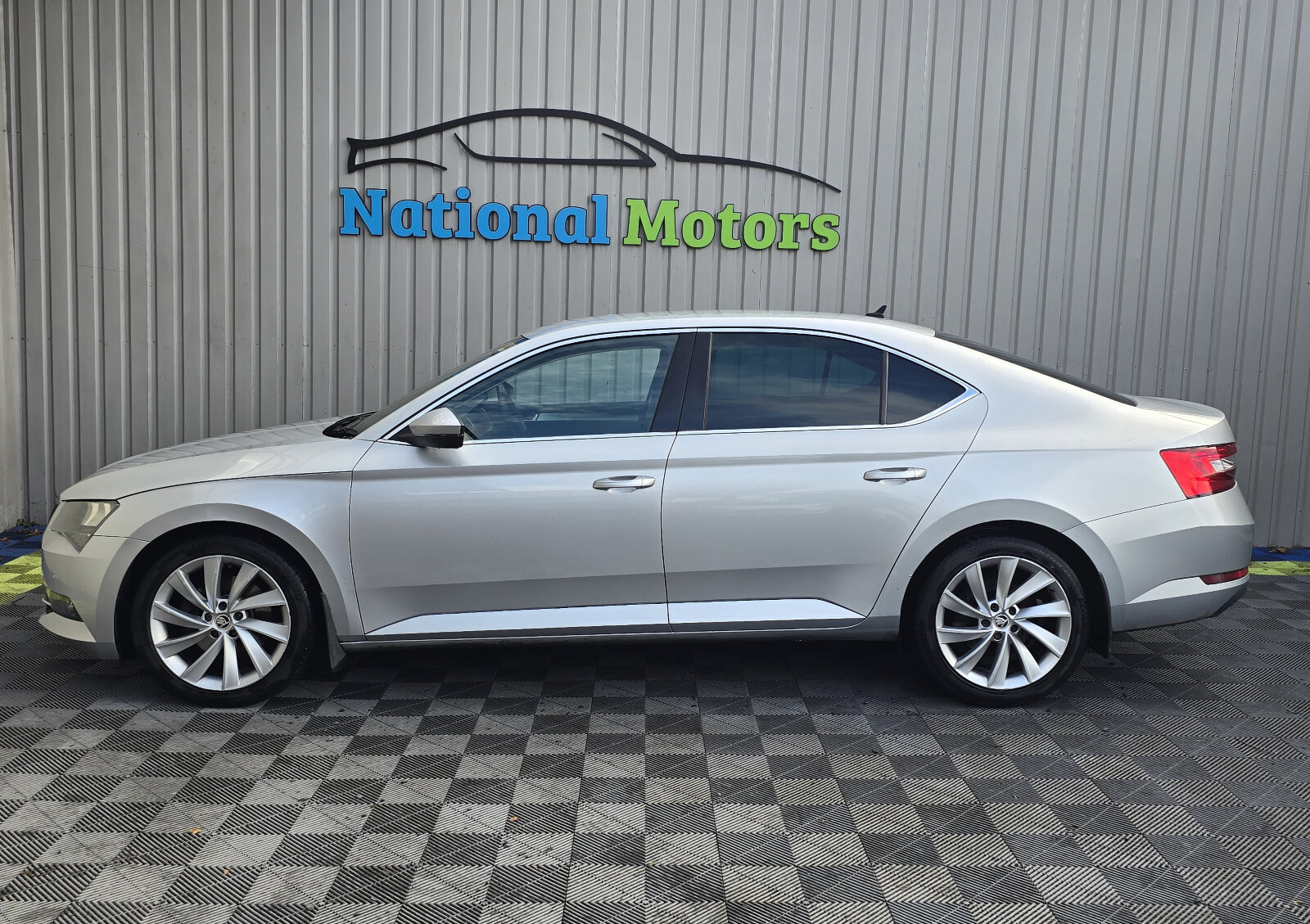 2016 Skoda Superb 2.0 TDI Sportline - Image 7
