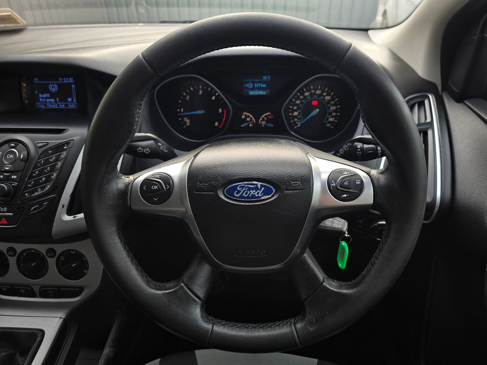 2012 Ford Focus 1.6 TDCI Zetec - Image 16