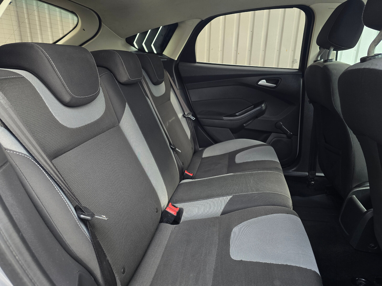 2012 Ford Focus 1.6 TDCI Zetec - Image 20