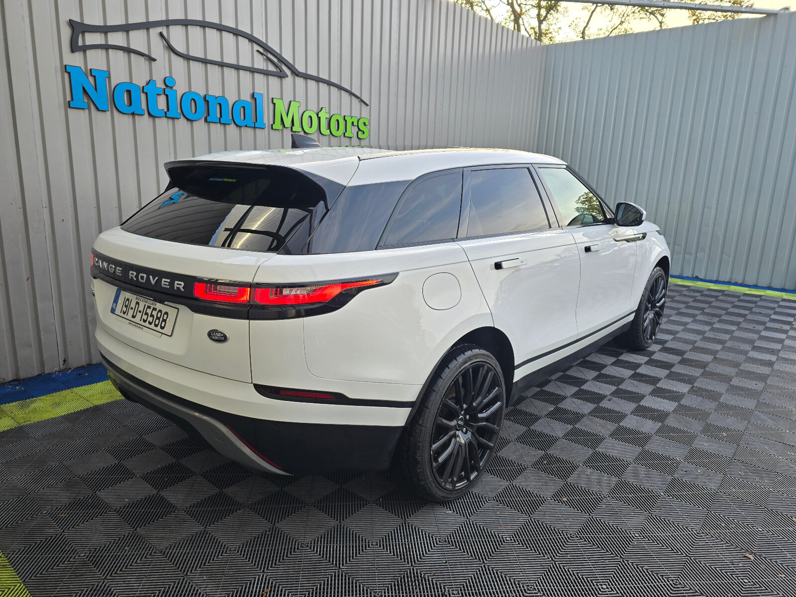 2019 Range Rover Velar 2.0D TD4 180 Standard - Image 3