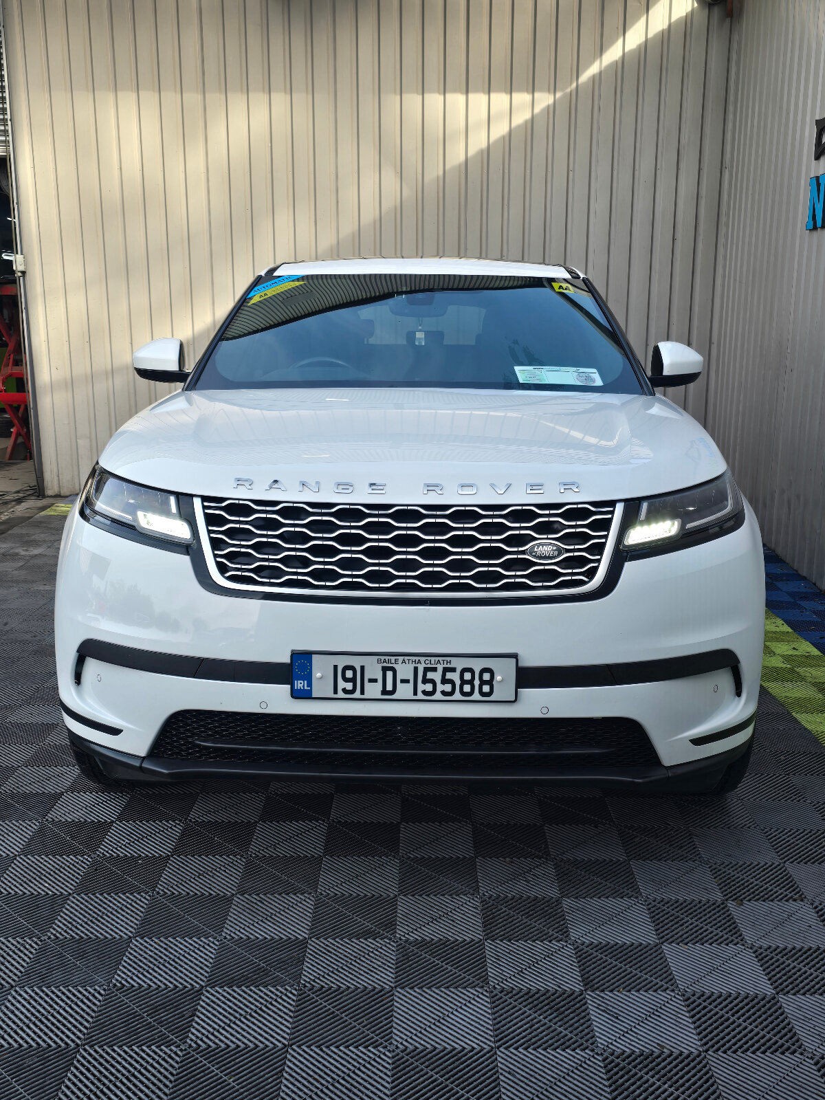 2019 Range Rover Velar 2.0D TD4 180 Standard - Image 9