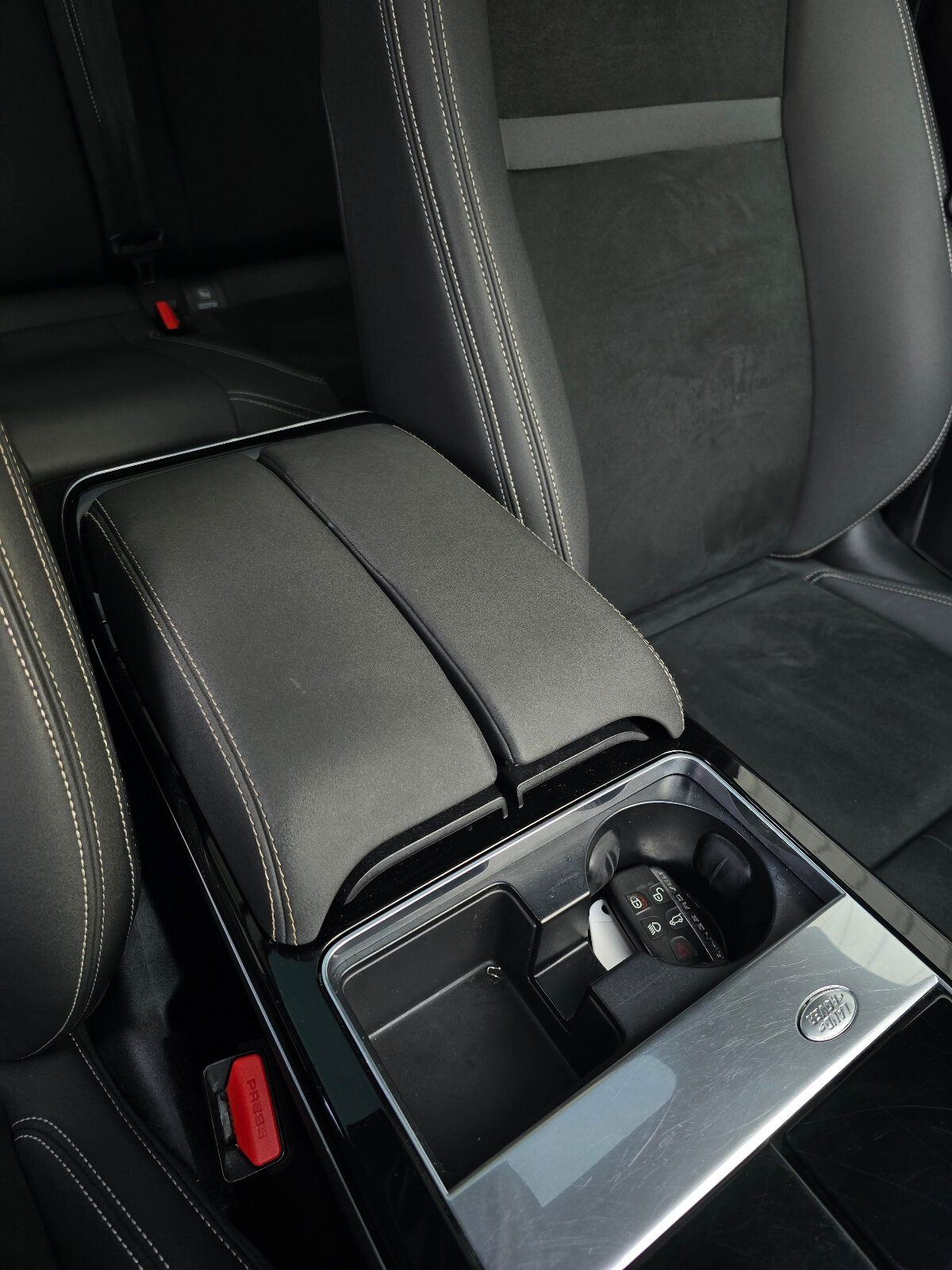 2019 Range Rover Velar 2.0D TD4 180 Standard - Image 14